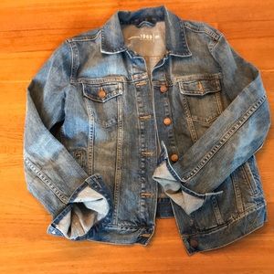 Gap maternity jean jacket M